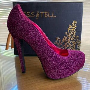 Kiss & Tell magenta fuchsia pink platform heels 8